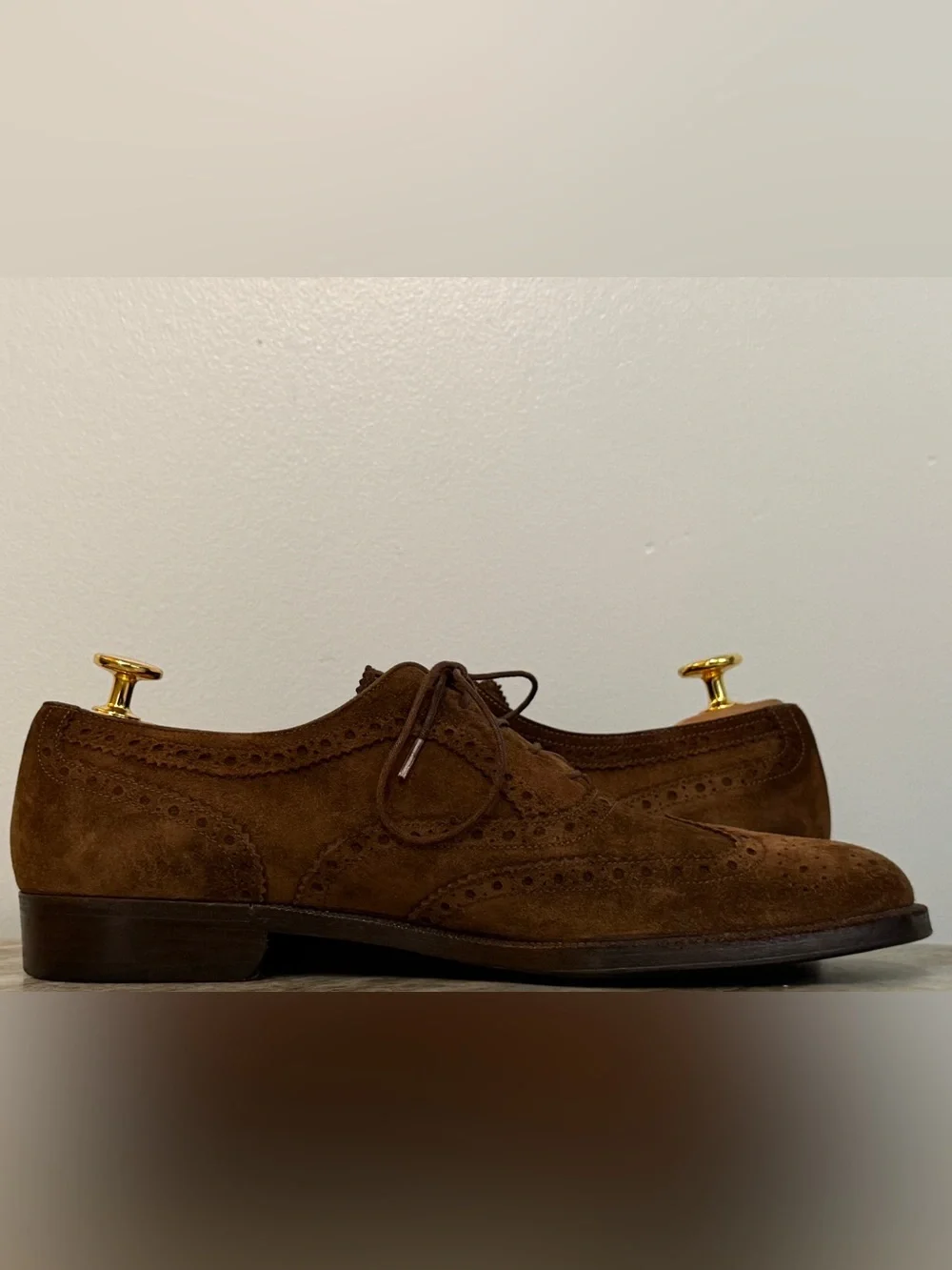 SALVATORE FERRAGAMO BROWN SUEDE BROGUES WINGTIPS 7 D LACE UPS OXFORDS